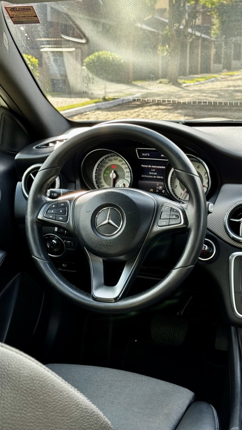 GLA 200 1.6 CGI STYLE 16V TURBO FLEX 4P AUTOMÁTICO - 2016 - LAJEADO