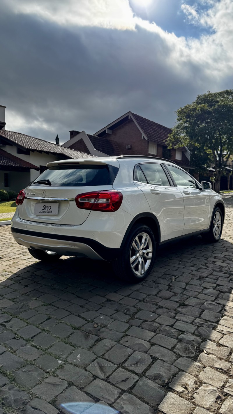 GLA 200 1.6 CGI STYLE 16V TURBO FLEX 4P AUTOMÁTICO - 2016 - LAJEADO