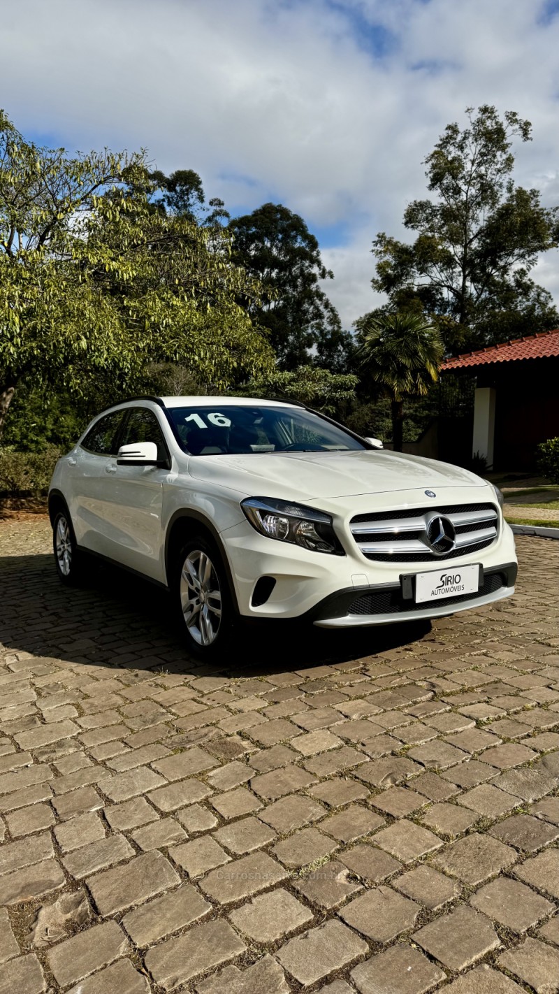 GLA 200 1.6 CGI STYLE 16V TURBO FLEX 4P AUTOMÁTICO - 2016 - LAJEADO