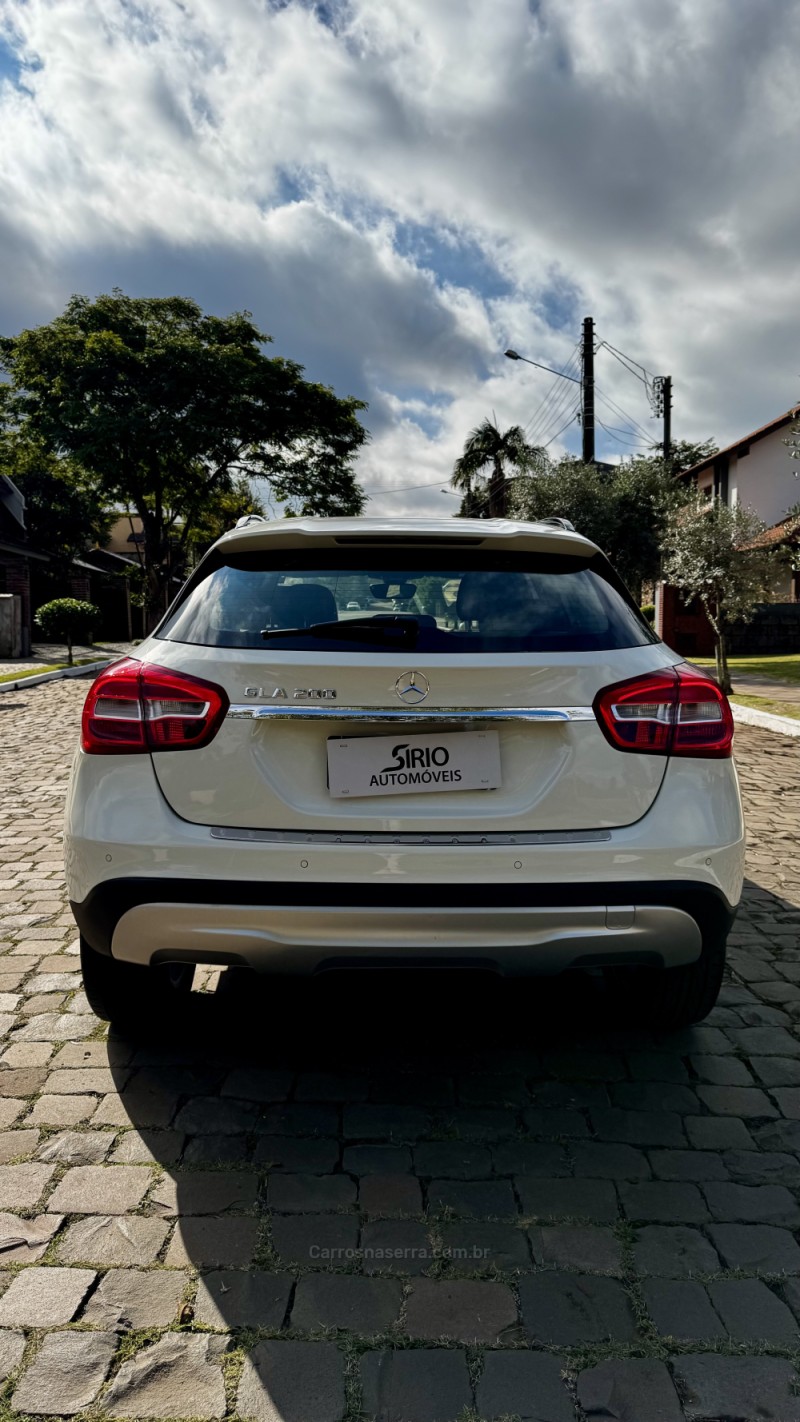 GLA 200 1.6 CGI STYLE 16V TURBO FLEX 4P AUTOMÁTICO - 2016 - LAJEADO