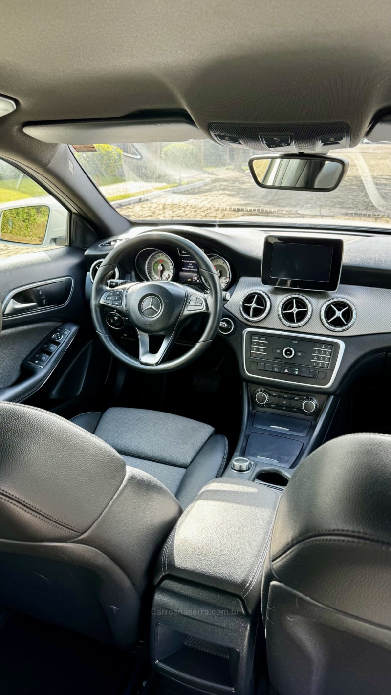 GLA 200 1.6 CGI STYLE 16V TURBO FLEX 4P AUTOMÁTICO - 2016 - LAJEADO