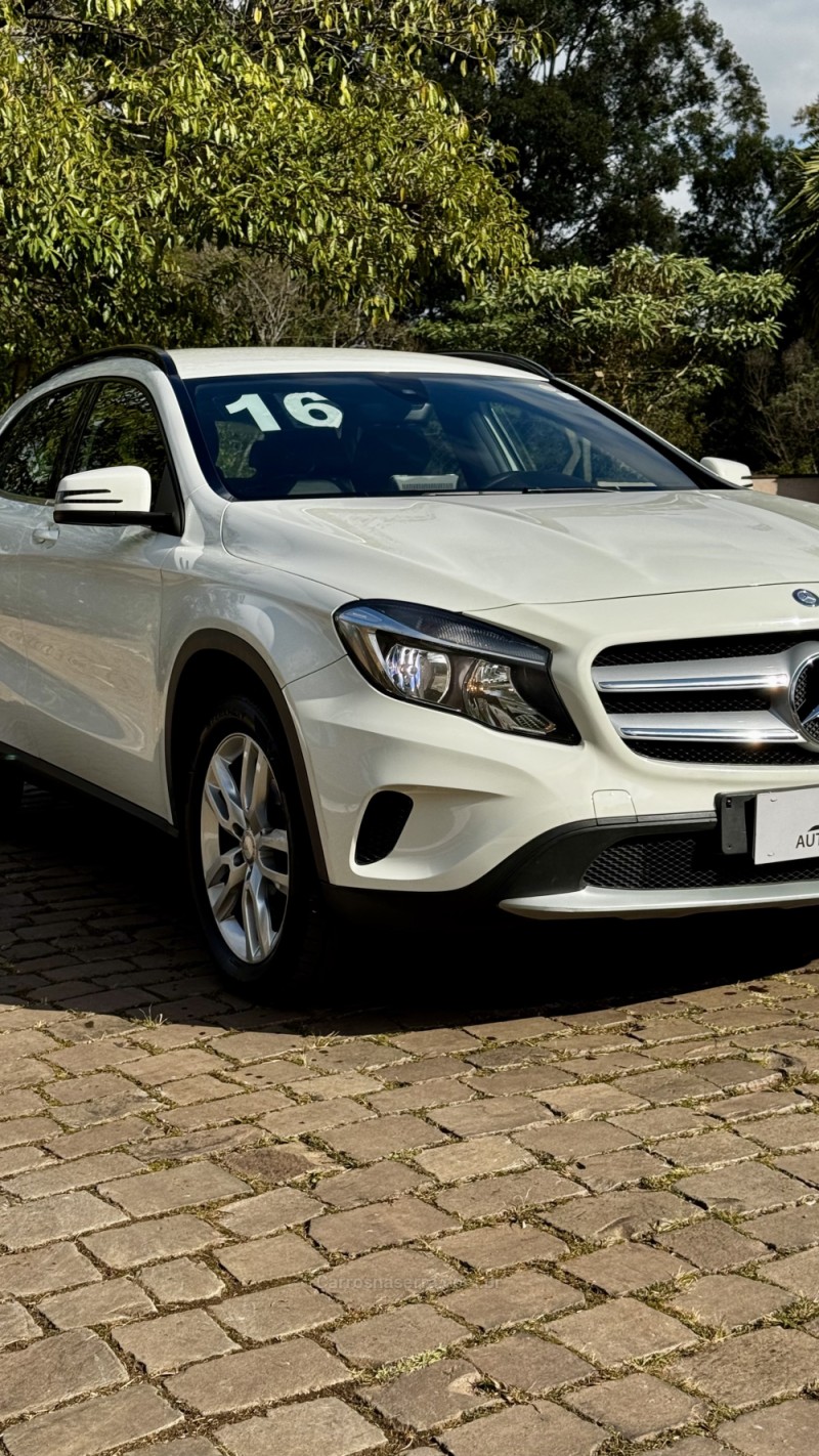 GLA 200 1.6 CGI STYLE 16V TURBO FLEX 4P AUTOMÁTICO - 2016 - LAJEADO