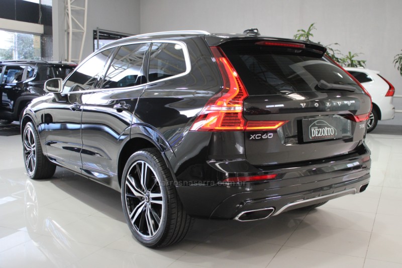 XC60 2.0 T5 R DESIGN TURBO GASOLINA 4P AUTOMÁTICO - 2018 - CAXIAS DO SUL