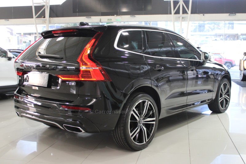 XC60 2.0 T5 R DESIGN TURBO GASOLINA 4P AUTOMÁTICO - 2018 - CAXIAS DO SUL