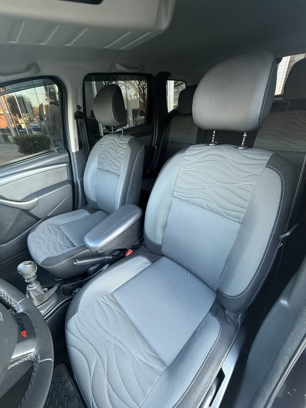 DUSTER 2.0 DYNAMIQUE 4X4 16V FLEX 4P MANUAL - 2012 - FARROUPILHA