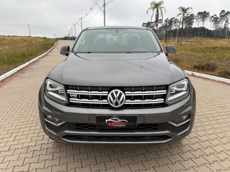 AMAROK 3.0 V6 TDI HIGHLINE CD DIESEL 4MOTION AUTOMÁTICO - 2019 - IVOTI