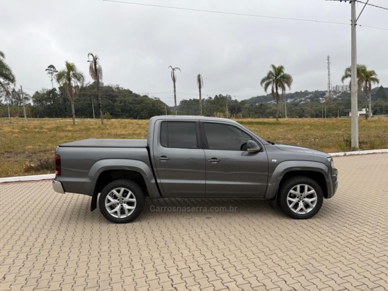 AMAROK 3.0 V6 TDI HIGHLINE CD DIESEL 4MOTION AUTOMÁTICO - 2019 - IVOTI