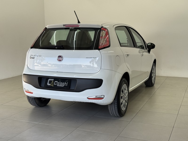 PUNTO 1.4 ATTRACTIVE 8V FLEX 4P MANUAL - 2017 - CARLOS BARBOSA