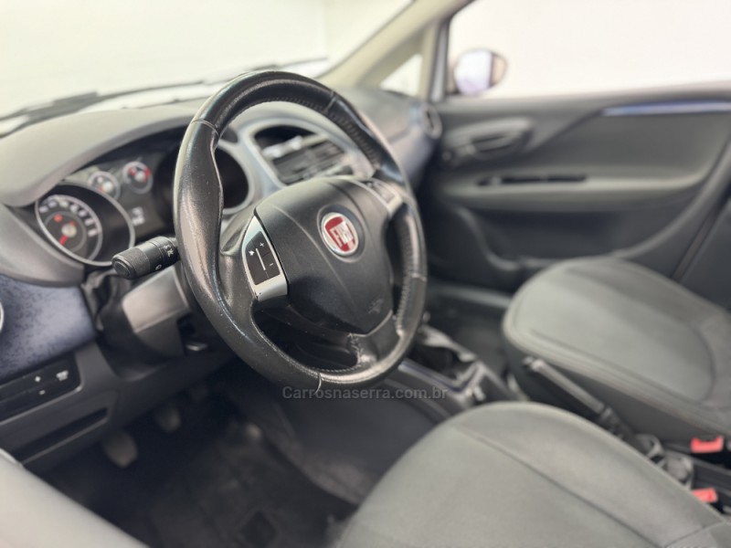PUNTO 1.4 ATTRACTIVE 8V FLEX 4P MANUAL - 2017 - CARLOS BARBOSA