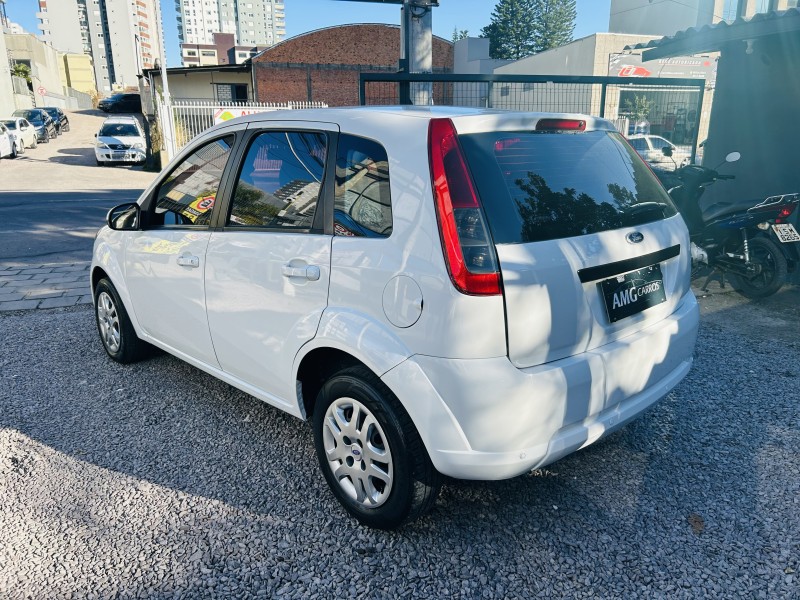 FIESTA 1.0 MPI CLASS HATCH 8V FLEX 4P MANUAL - 2014 - CAXIAS DO SUL
