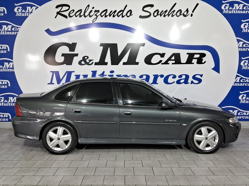 VECTRA 2.0 MPFI EXPRESSION 8V GASOLINA 4P MANUAL - 2005 - SãO SEBASTIãO DO CAí