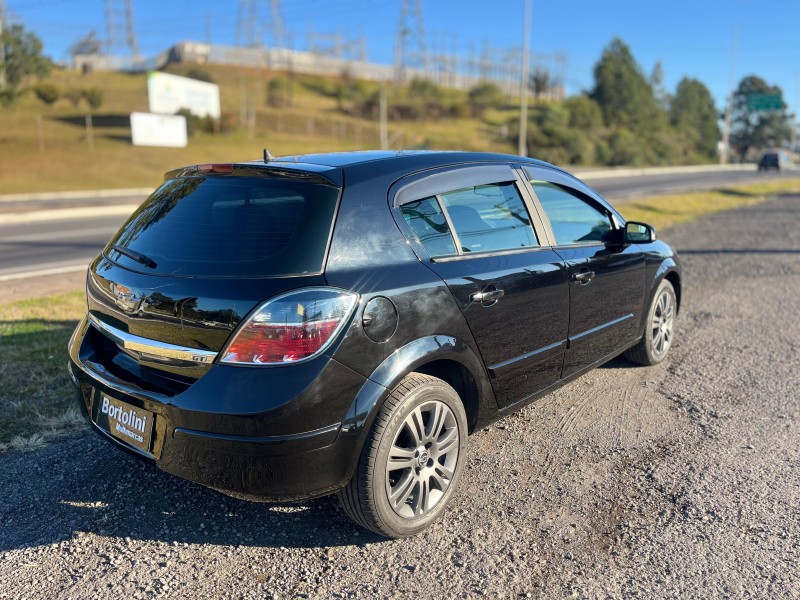 VECTRA 2.0 MPFI GT HATCH 8V FLEX 4P MANUAL - 2010 - FARROUPILHA