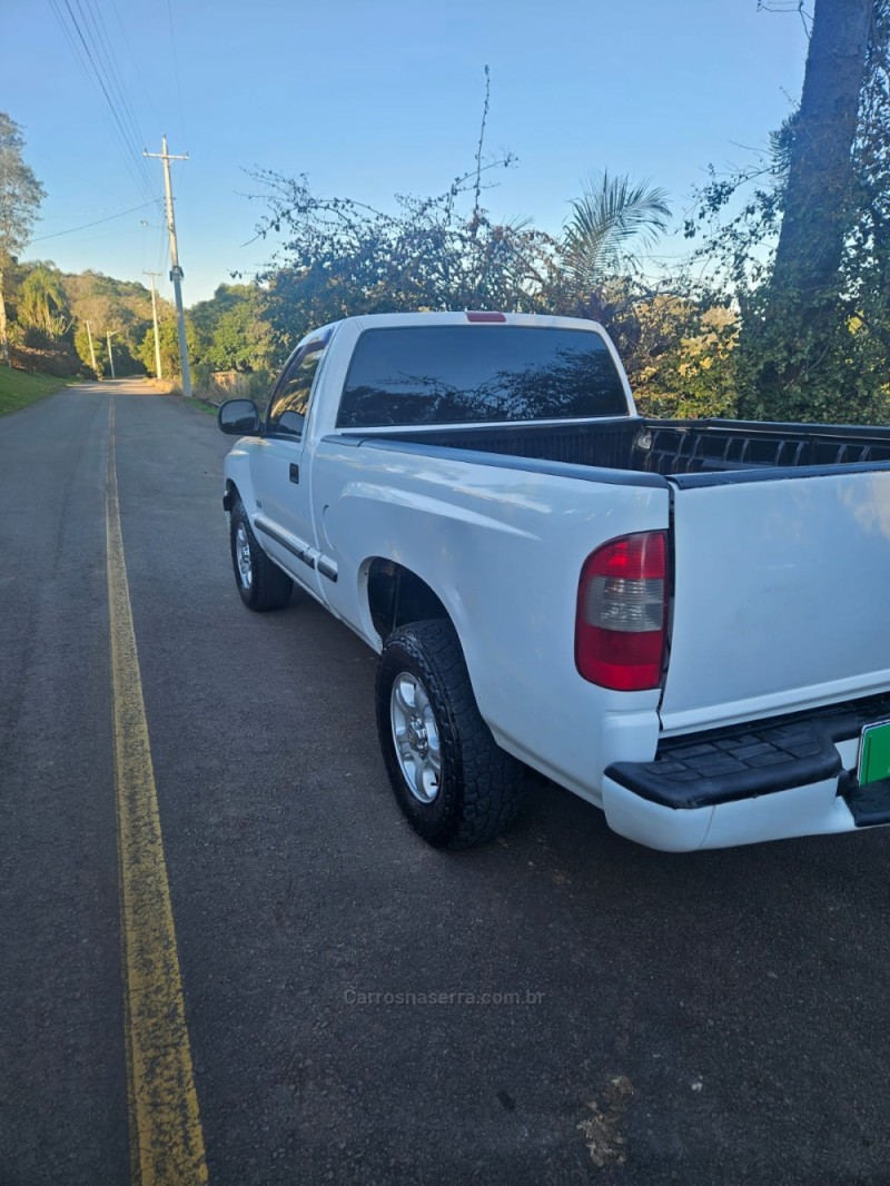 S10 2.4 MPFI ADVANTAGE 4X2 CS 8V FLEX 2P MANUAL - 2001 - VERANóPOLIS
