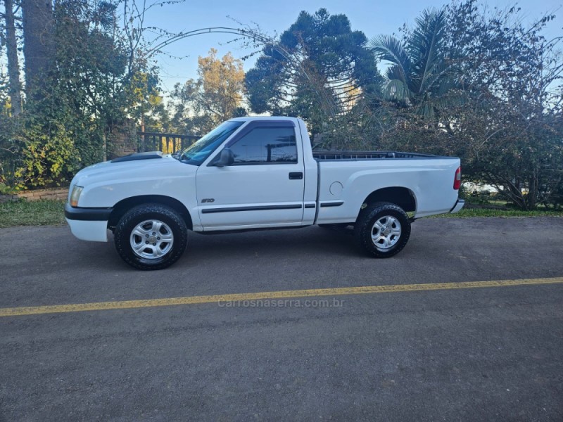 S10 2.4 MPFI ADVANTAGE 4X2 CS 8V FLEX 2P MANUAL - 2001 - VERANóPOLIS