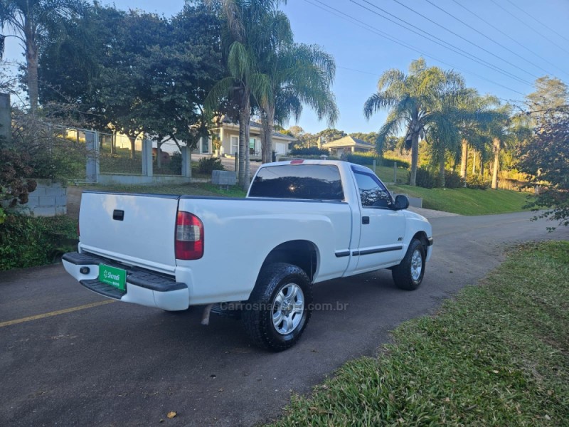 S10 2.4 MPFI ADVANTAGE 4X2 CS 8V FLEX 2P MANUAL - 2001 - VERANóPOLIS