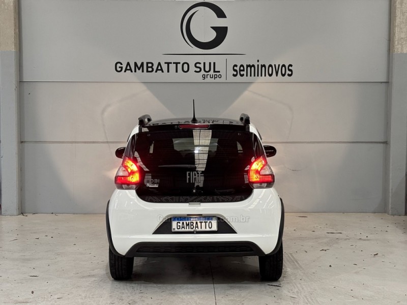 MOBI 1.0 TREKKING 8V FLEX 4P MANUAL - 2022 - BENTO GONçALVES