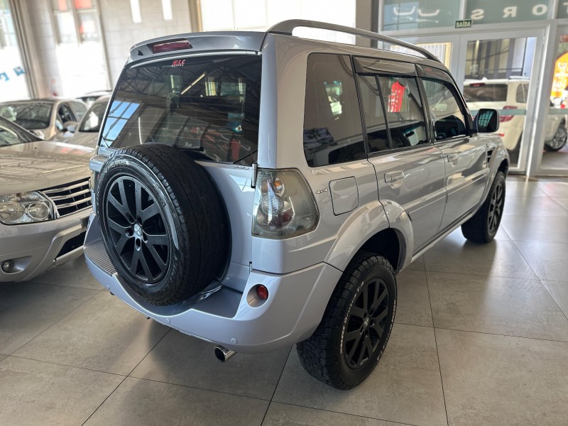 PAJERO TR4 2.0 4X4 16V 140CV FLEX 4P AUTOMÁTICO - 2010 - CAXIAS DO SUL