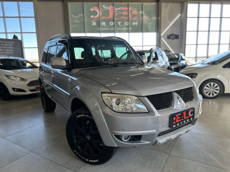 PAJERO TR4 2.0 4X4 16V 140CV FLEX 4P AUTOMÁTICO - 2010 - CAXIAS DO SUL