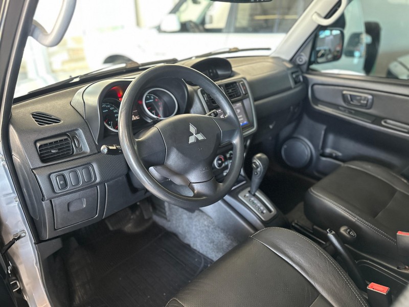 PAJERO TR4 2.0 4X4 16V 140CV FLEX 4P AUTOMÁTICO - 2010 - CAXIAS DO SUL