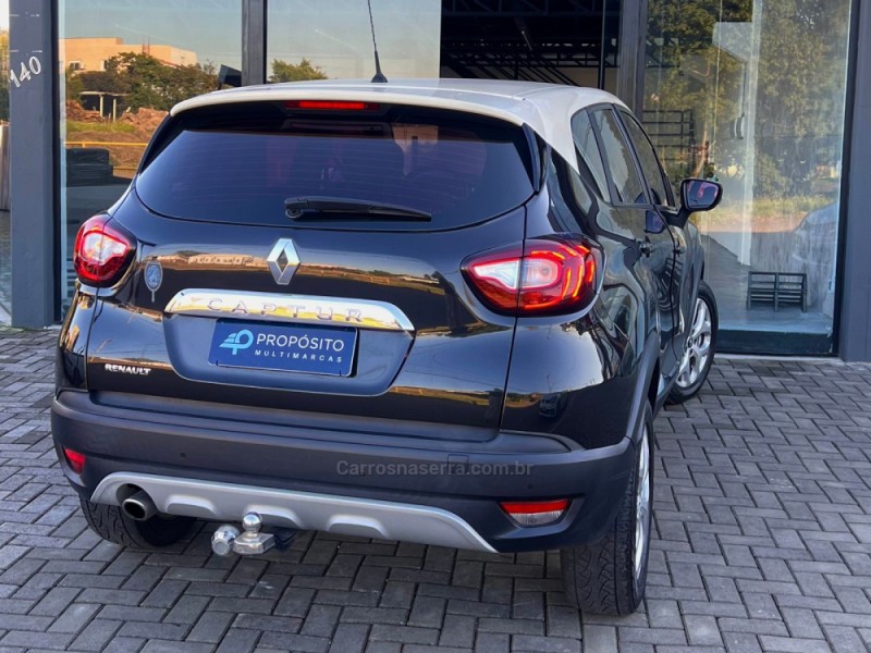 CAPTUR 1.6 16V SCE FLEX ZEN MANUAL - 2018 - ESTâNCIA VELHA