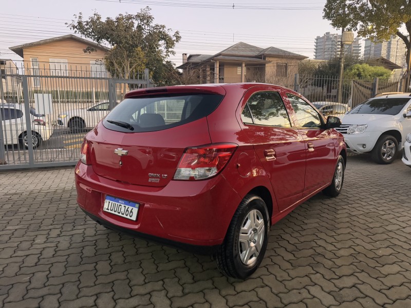 ONIX 1.0 MPFI LT 8V FLEX 4P MANUAL - 2014 - BENTO GONçALVES