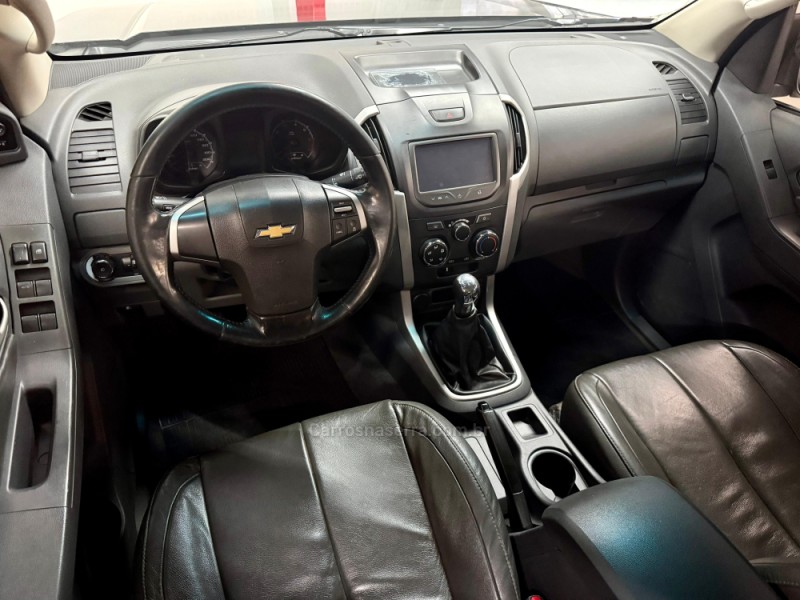S10 2.4 LT 4X2 CD 8V FLEX 4P MANUAL - 2014 - CAXIAS DO SUL