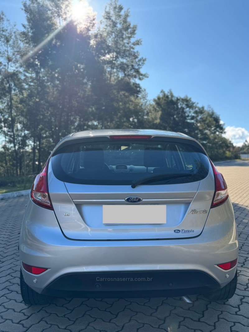 FIESTA 1.6 SE HATCH 16V FLEX 4P MANUAL - 2016 - BENTO GONçALVES