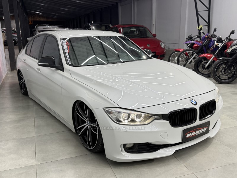 320I 2.0 16V GASOLINA 4P AUTOMÁTICO - 2014 - SAPIRANGA