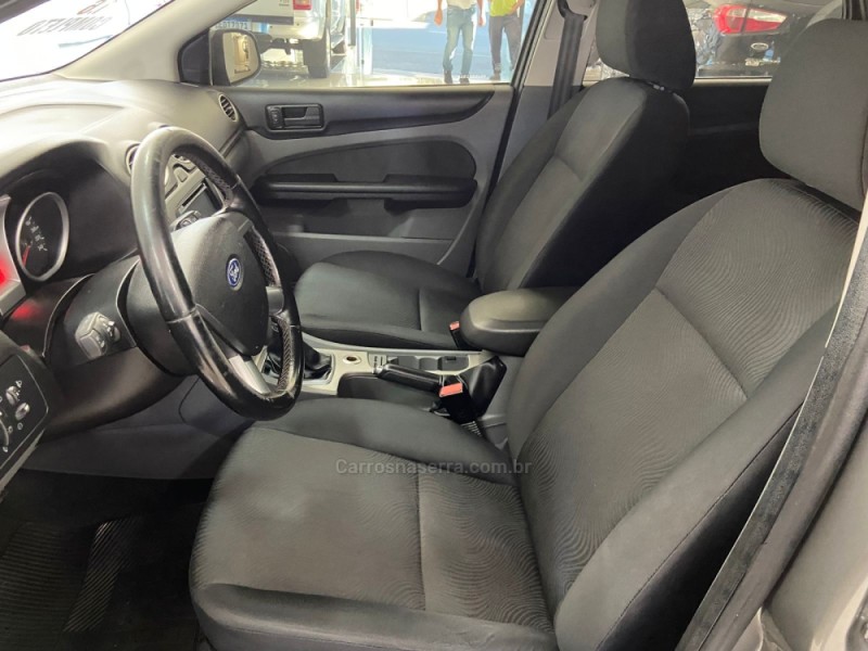 FOCUS 1.6 GLX 16V FLEX 4P MANUAL - 2013 - NOVA BASSANO
