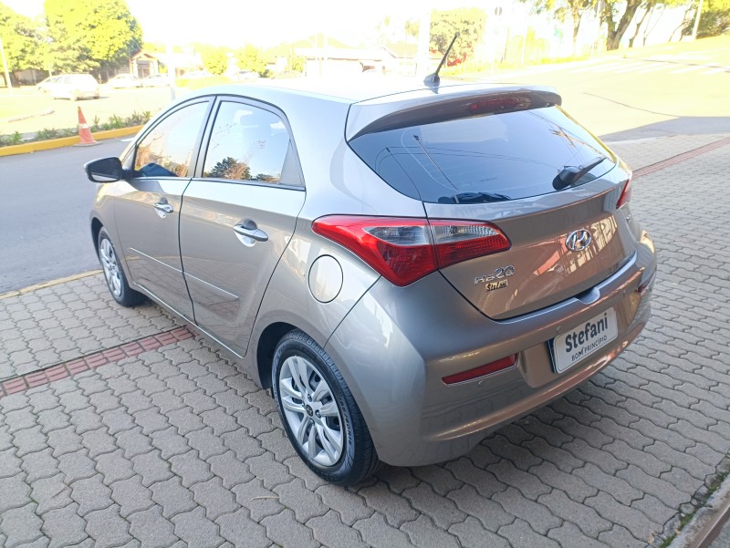 HB20 1.6 COMFORT 16V FLEX 4P MANUAL - 2016 - BOM PRINCíPIO