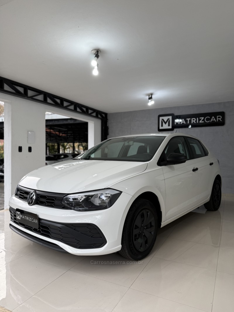 POLO 1.0 MPI TRACK 4P MANUAL - 2024 - CANELA