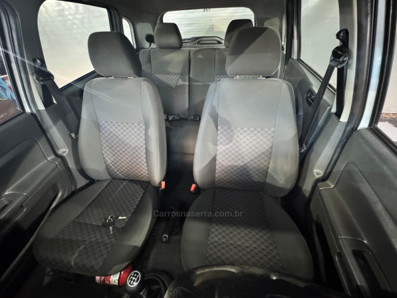 FIESTA 1.0 MPI PERSONNALITÉ 8V GASOLINA 4P MANUAL - 2005 - NOVA PRATA