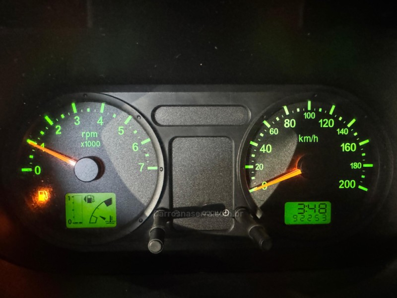 FIESTA 1.0 MPI PERSONNALITÉ 8V GASOLINA 4P MANUAL - 2005 - NOVA PRATA