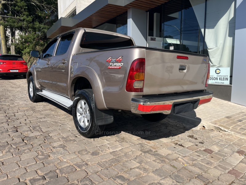 HILUX 3.0 SRV 4X4 CD 16V TURBO INTERCOOLER DIESEL 4P AUTOMÁTICO - 2009 - VERANóPOLIS