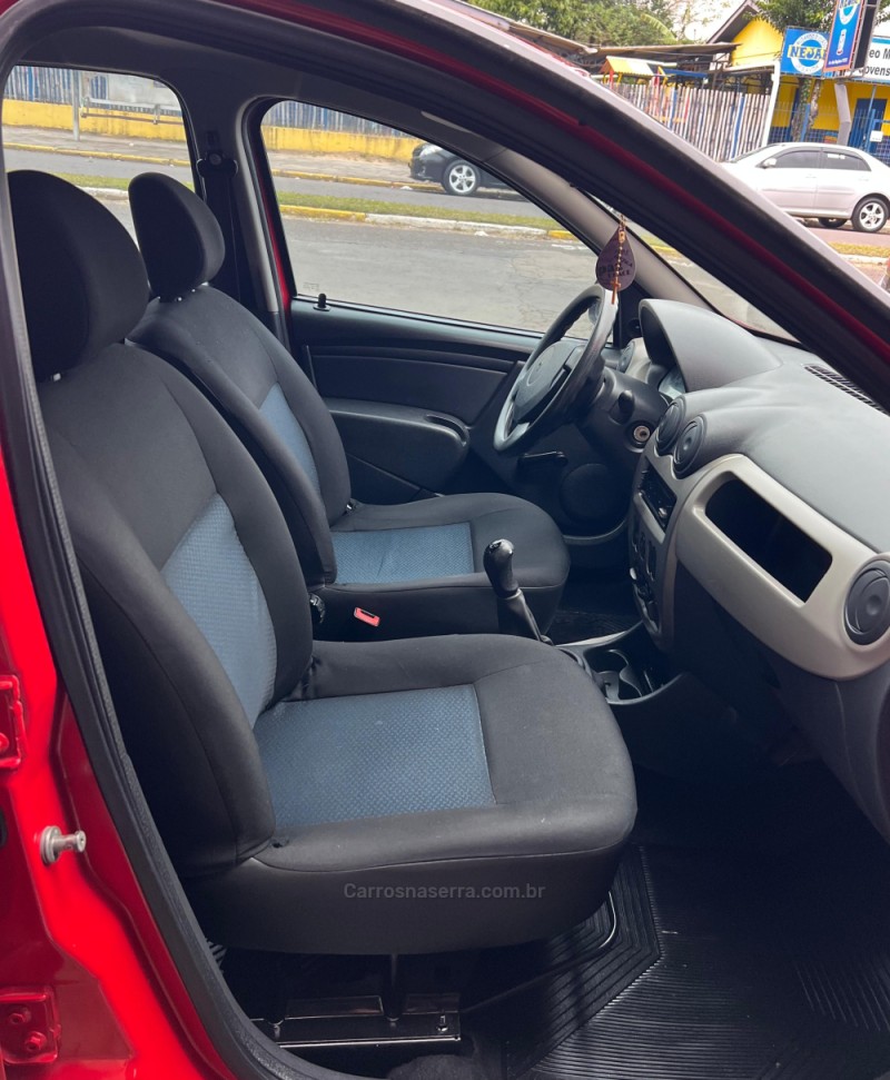SANDERO 1.0 AUTHENTIQUE 16V FLEX 4P MANUAL - 2010 - PAROBé