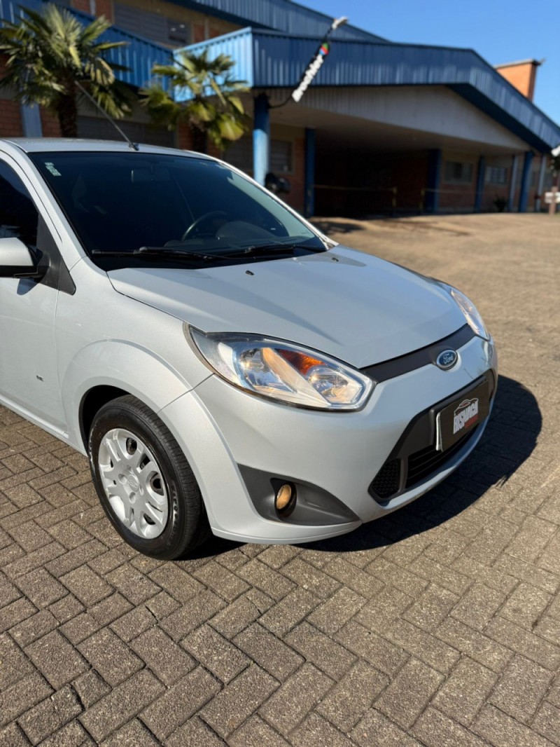FIESTA 1.6 SE SEDAN 16V FLEX 4P MANUAL - 2014 - BROCHIER