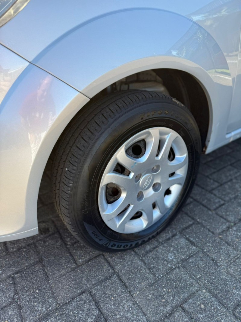 FIESTA 1.6 SE SEDAN 16V FLEX 4P MANUAL - 2014 - BROCHIER