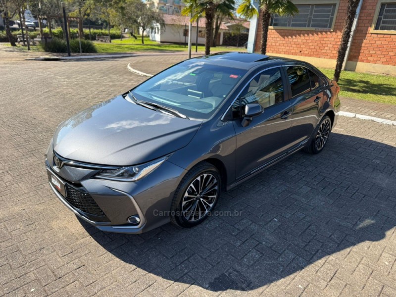 COROLLA 2.0 ALTIS PREMIUM 16V FLEX 4P AUTOMÁTICO - 2024 - BROCHIER