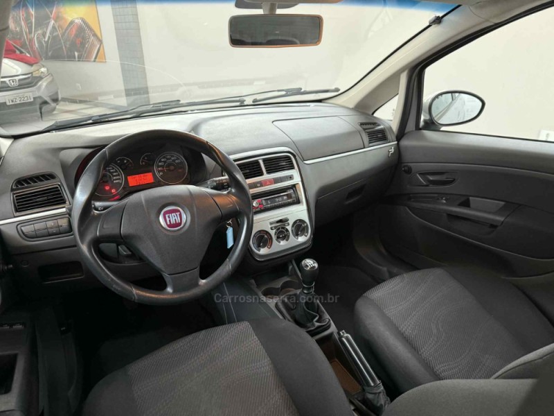 PUNTO 1.4 ATTRACTIVE 8V FLEX 4P MANUAL - 2012 - PORTO ALEGRE