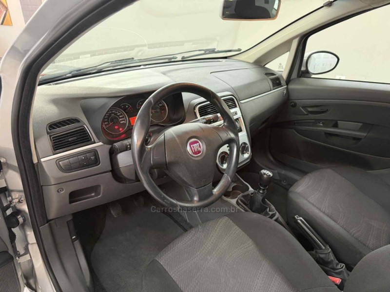 PUNTO 1.4 ATTRACTIVE 8V FLEX 4P MANUAL - 2012 - PORTO ALEGRE