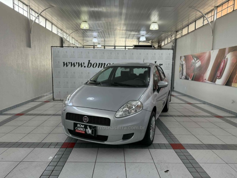 PUNTO 1.4 ATTRACTIVE 8V FLEX 4P MANUAL