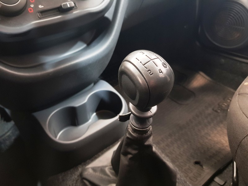 UNO 1.0 EVO VIVACE 8V FLEX 4P MANUAL - 2016 - CAXIAS DO SUL