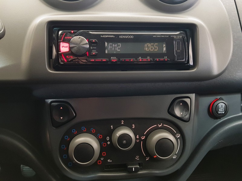 UNO 1.0 EVO VIVACE 8V FLEX 4P MANUAL - 2016 - CAXIAS DO SUL
