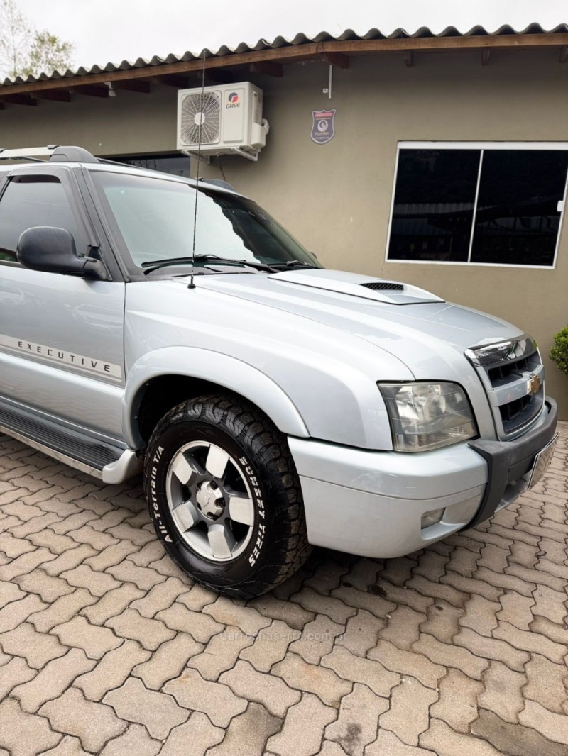 S10 2.4 MPFI EXECUTIVE 4X2 CD 8V FLEX 4P MANUAL - 2009 - MONTENEGRO