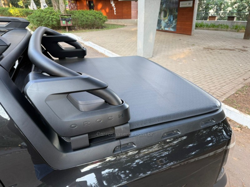 DUSTER OROCH 1.3 TCE OUTSIDER 4P FLEX AUTOMÁTICA - 2025 - DOIS IRMãOS