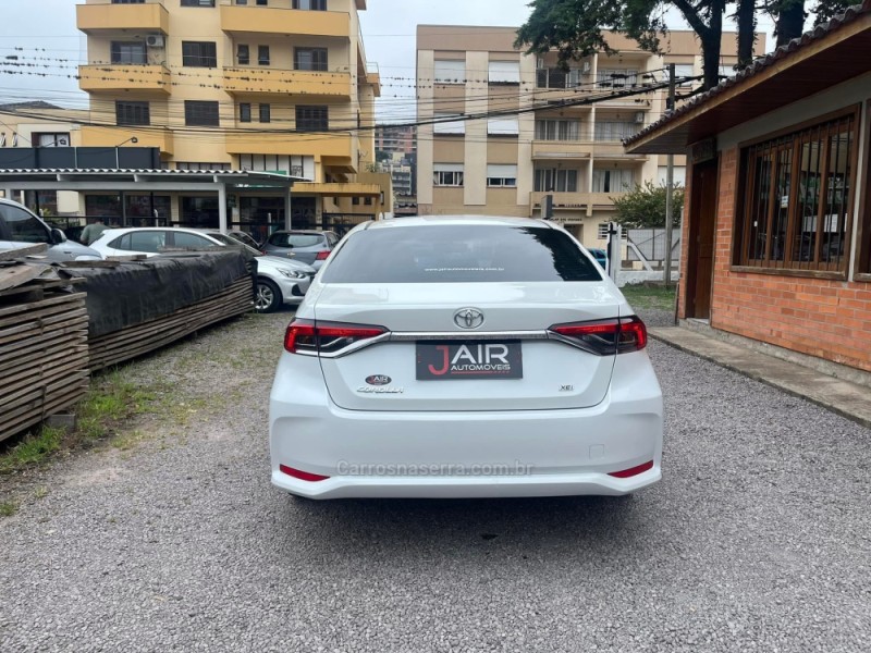 COROLLA 2.0 XEI 16V FLEX 4P AUTOMÁTICO - 2022 - GARIBALDI