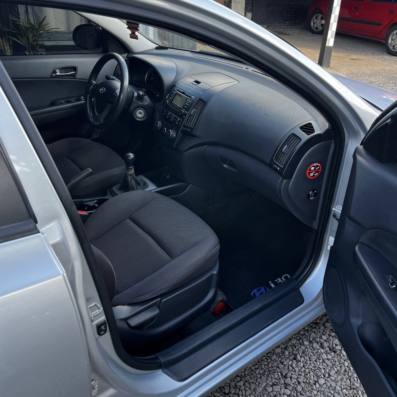 I30 CW 2.0 MPFI 16V GASOLINA 4P MANUAL - 2011 - CAXIAS DO SUL