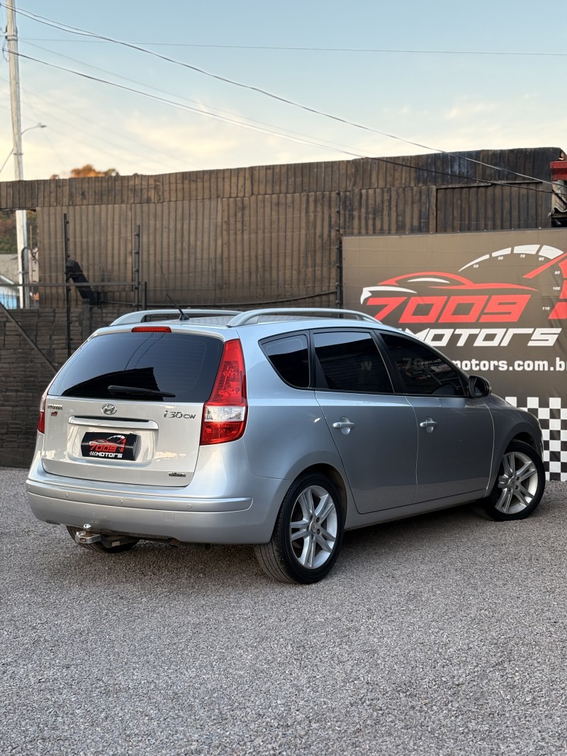 I30 CW 2.0 MPFI 16V GASOLINA 4P MANUAL - 2011 - CAXIAS DO SUL