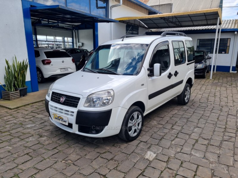 DOBLÓ 1.8 MPI ESSENCE 16V FLEX 7P MANUAL - 2016 - VACARIA
