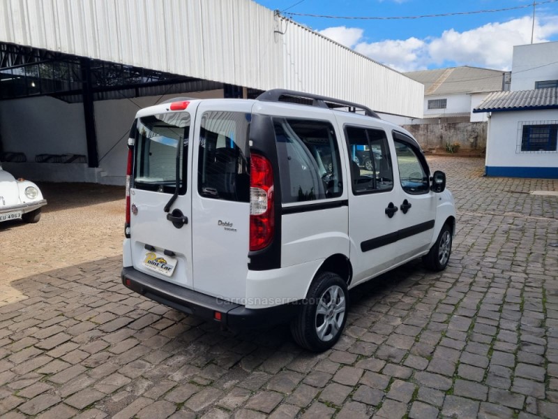 DOBLÓ 1.8 MPI ESSENCE 16V FLEX 7P MANUAL - 2016 - VACARIA
